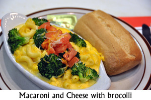 Macaroni and Cheese with Brocolli