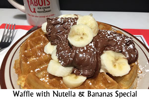 Waffle with Nutella & Bananas Special